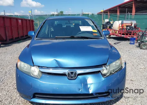 2008 Honda Civic Lx z USA, uszkodzony, nr VIN 1HGFA16548L107256